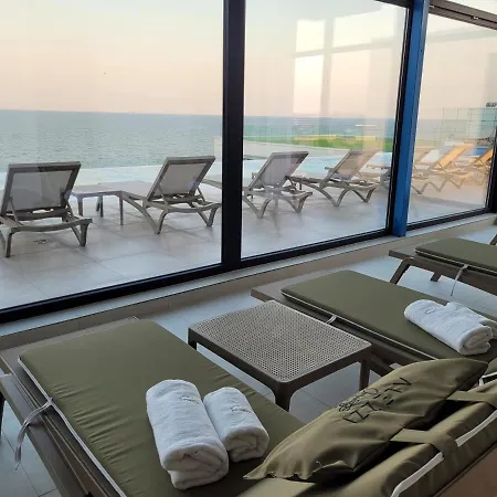 Northbay Sunrise View - Infinity Pool & Апартаменты *