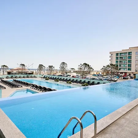 Апартаменты Northbay Sunrise View - Infinity Pool &