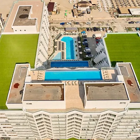 Апартаменты Northbay Sunrise View - Infinity Pool & *