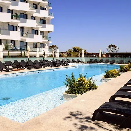 Апартаменты Northbay Sunrise View - Infinity Pool &