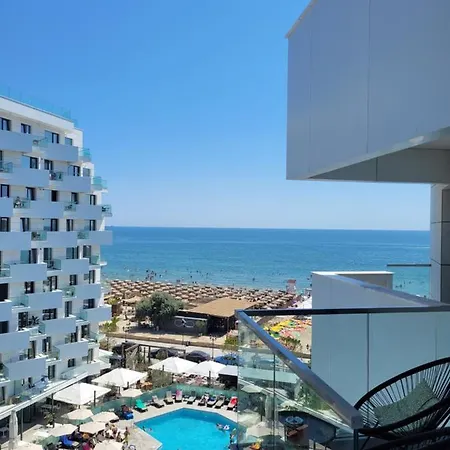 Northbay Sunrise View - Infinity Pool & Appartement Năvodari